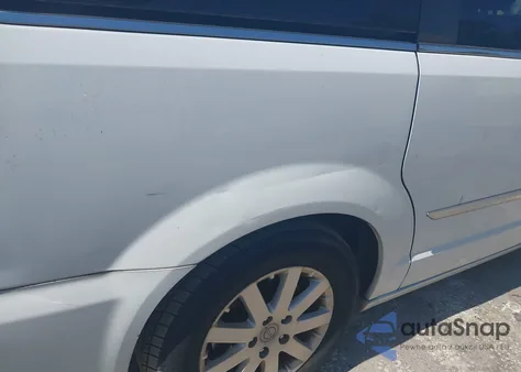 2014 Chrysler Town & Country Touring from USA, damaged, VIN 2C4RC1BG1ER397195